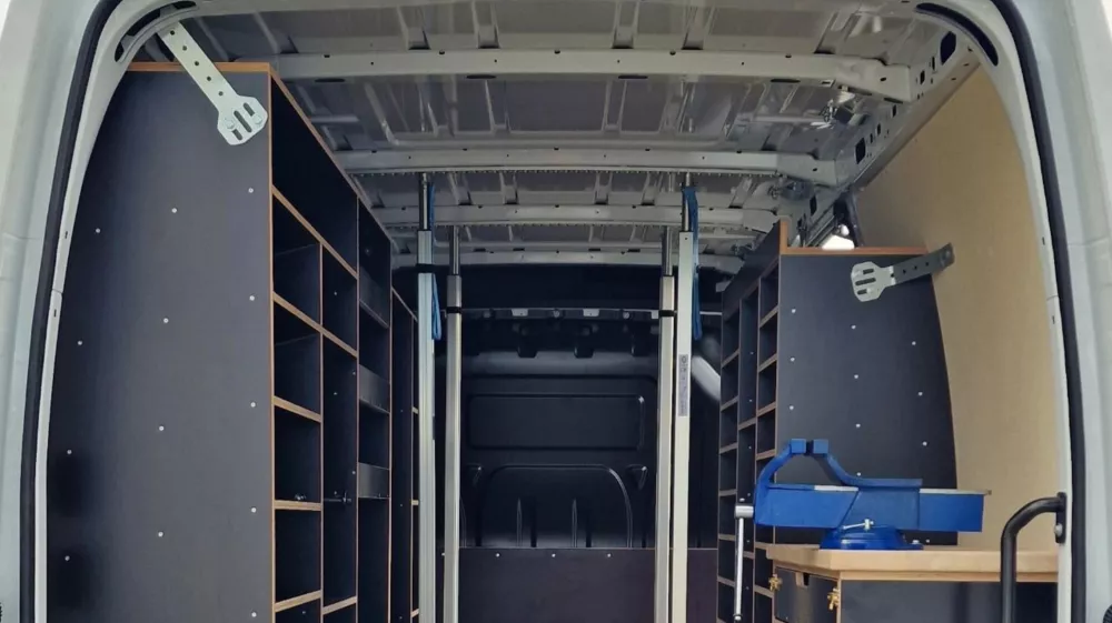 Tout savoir sur la barre de blocage : guide technique pour l'arrimage professionnel